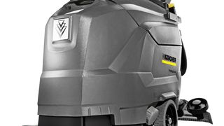 Die neue Scheuersaugmaschine BD 43 C ist in zwei Varianten erhältlich: mit Netzbetrieb und mit Batteriebetrieb. (Kärcher)