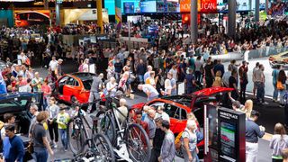 Statt in Frankfurt erstmals in München: Die IAA Mobility wird vom 7. bis 12. September 2021 als hybride Veranstaltung geplant. (Bild: Verband der Automobilindustrie)