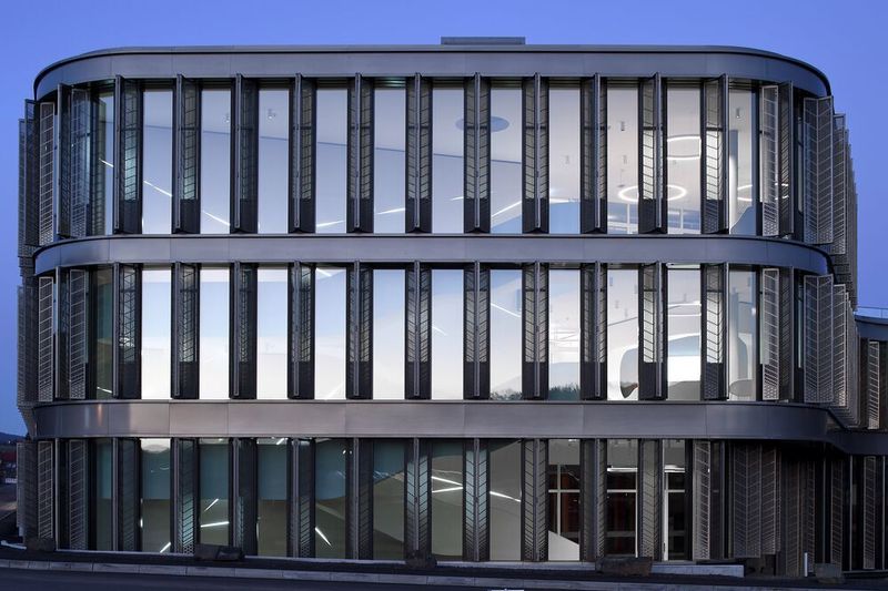 WI.com, die WIKUS-Firmenzentrale im nordhessischen Spangenberg steht für „Offenheit in Kopf und Raum“, ein Motto, das WIKUS bei der Entwicklung innovativer Produkte und Services besonders wichtig ist. (WIKUS-Sägenfabrik)