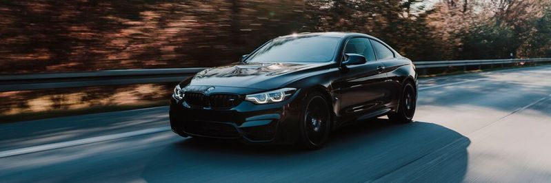 Auch in der Traditionsindustrie Automobil-Branche setzen Verantwortliche einen wachsenden Fokus auf Produkte, die über das IoT vernetzt sind.(Bild:  gemeinfrei / Unsplash)