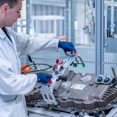 BMW hat die Vorserienproduktion des Energy Master für den iX5 Hydrogen begonnen. (Bild: BMW)