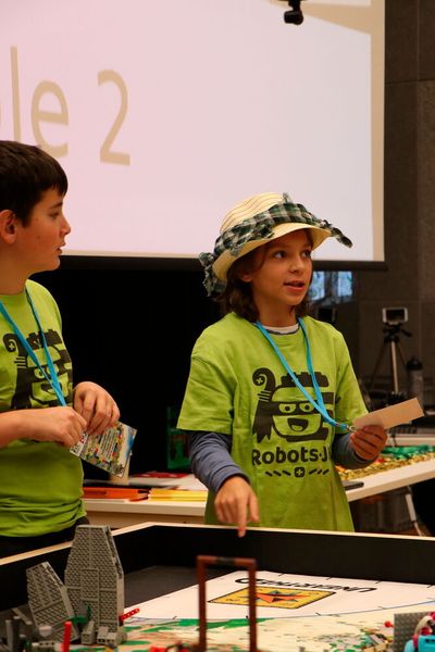 La finale suisse du concours de robotique First Lego League se tiendra le 21 février 2026 au Forum de l'Arc à Moutier. (Source : Robots-Ju)