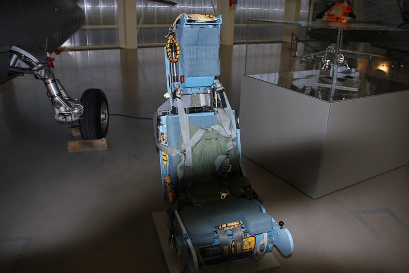 ...nebst Schleudersitz zum Anfassen. (Bild: Königsreuther)