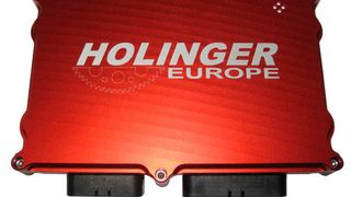 Die neue Getriebesteuerung soll es möglich machen Renngetriebe in Serien-PKW problemlos einzusetzen. (Foto: Holinger Europe)