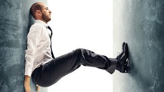 In der vernetzten Produktion lastet auf den Beschäftigten ein hoher Druck, der von den Unternehmen abgefedert werden muss. (© alphaspirit - Fotolia)