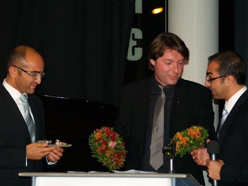 Der Architekt des Gebäudes, Stefan Feigel von Feigel & Huber, bedankte sich für die gute Zusammenarbeit mit den Kiscanc-Brüdern. (Archiv: Vogel Business Media)