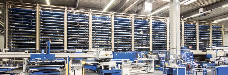 Für Scheidt & Bachmann erneuerte die Unitechnik Systems GmbH die 30 Jahre alte Steuerungs- und Leittechnik des Blechlagers. 
