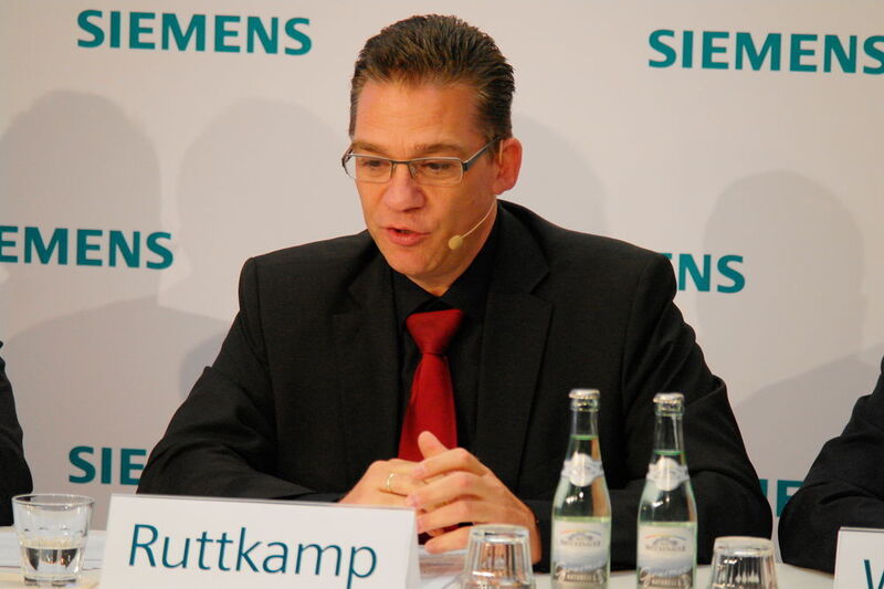 Uwe-Armin Ruttkamp, Leiter Machine Tool Systems bei Siemens: „Die Kombination aus fortschreitender Digitaliiserung und innovativer Automatisierungstechnik ist der Schlüssel zu nachhaltig verbesserter Wettbewerbsfähigkeit.“ (Reinhold Schäfer)
