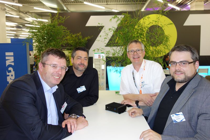 (v. l.) Steffen Albrecht, Dell, Thorsten Doege, NVIDIA, Norbert Kuperjans, ZOTAC, und Jan Kopmann, NVIDIA (Bild: IT-BUSINESS)