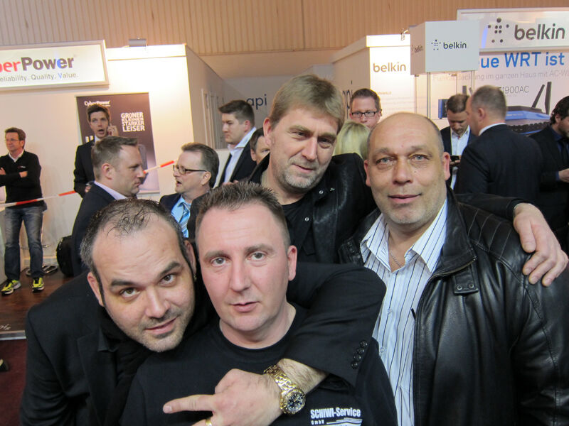 (v. l.) Nico Stark, ACOS, Jan Schischkoff, Schiwi-Service, Wolfgang Nenz, ACOS (Bild: IT-BUSINESS)