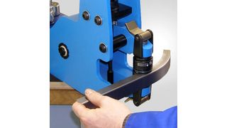 Mit dem Multiformer MF 500 lassen sich die Prozesse Glätten, Rollstrecken und Stauchen von Blechen realisieren.  Bild: Eckold (Archiv: Vogel Business Media)