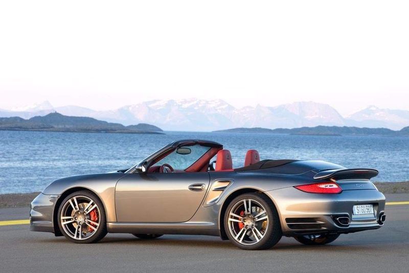 Für Open-Air-Fahrer ist es sicher beruhigend zu wissen, dass der Turbo dank VTG-Technik (Verstellbare Turbinengeometrie) auch im untersten Drehzahlbereich anschiebt wie ein Wasserbüffel. (Archiv: Vogel Business Media)
