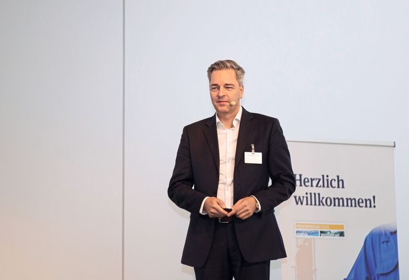 Nicht weniger als das Beste aus zwei Welten verspricht Dr. Stefan Ubben (Richter Chemie-Technik). (Bild: Oxana Gruber Photography)