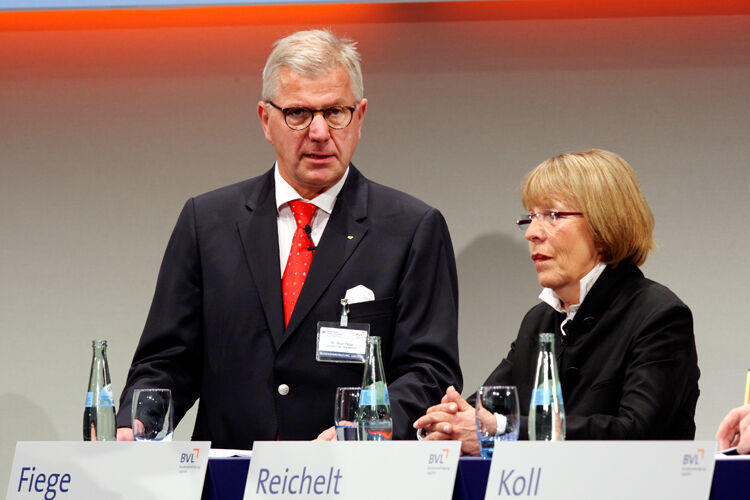 Podiumsdiskussion (v.l.): Fiege (Vorsitzender des BVL-Beirats), Reichelt (Reichelt Elektronik) (Archiv: Vogel Business Media)