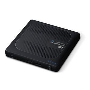 Der mobile Wi-Fi Speicher My Passport Wireless Pro kann Daten direkt von der Kamera speichern. Das kann über Wi-Fi Direct, über USb 2.0 oder über den integrierten SD-Karten-Slot erfolgen.