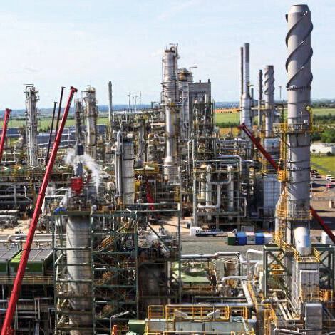 Der französischen Mineralölkonzern Totalenergies stellt am Standort Leuna die Ölimporte aus Russland ein. Der französischen Mineralölkonzern Totalenergies stellt am Standort Leuna die Ölimporte aus Russland ein.