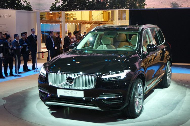 Bei Volvo feiert eine besonders luxuriöse Variante des XC90 Premiere. (Foto: ampnet)