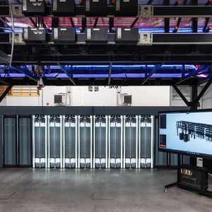 Die Whitespace-Infrastruktur SmartRun, also der Bereich mit den Racks. Entwickelt vom Team in Kroatien, laut Ryan „first to market“.(Bild:  Vertiv)
