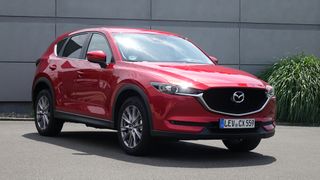 Der Mazda CX-5 trat mit der Einstiegsmotorisierung (121 kW/165 PS) zum Auto-Check in der »kfz-betrieb«-Redaktion an. (Bild: Schreiner/»kfz-betrieb«)