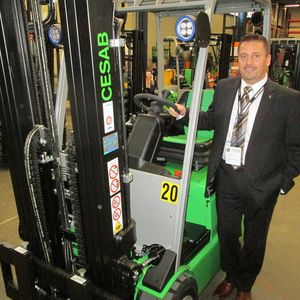 Manuelo Carlet, Geschäftsführer von Cesab Deutschland: „Energieeinsparung bildete einen der Schwerpunkte bei der Entwicklung der 48-Volt-Geräte der B-Reihe.“