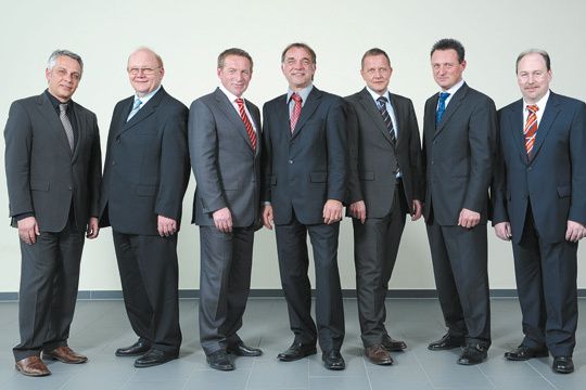 Die Geschäftsführerriege (v. li.): Michael Perner, Georg Marthold, Johann Mai, Paul Bosch, Markus Kugler, Guido Krentz und Michael Christoph. (Archiv: Vogel Business Media)