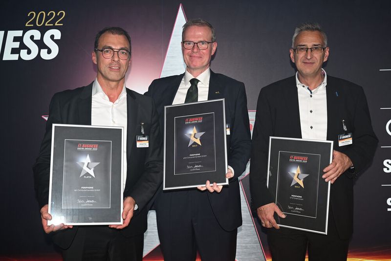 Die Gewinner in der Kategorie „Peripherie“: Andreas Printz, api (Platin), Christian Haack, pilot (Gold), und Volker Mitlacher, Systeam (Gold) (Bild: Hannes Magerstädt)
