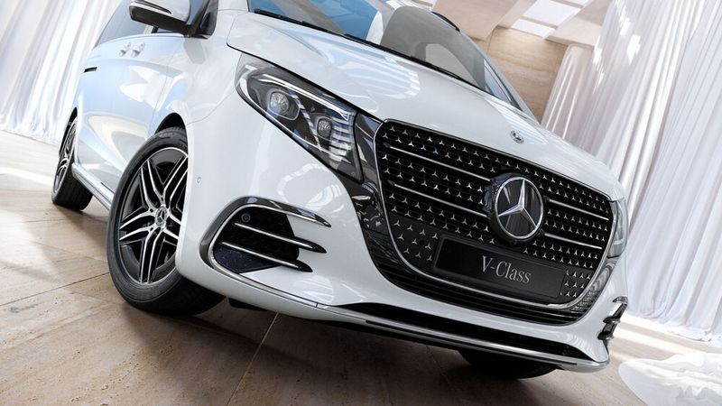 Mercedes wertet seine Midsize-Vans auf. Außen wurde vor allem der Kühlergrill überarbeitet. (Bild: Mercedes-Benz)