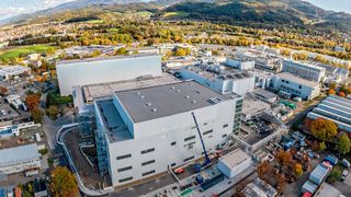 Luftaufnahme des Pfizer-Werks in Freiburg (Bild: Pfizer)