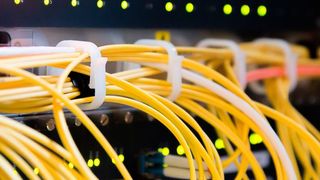 Industrial Ethernet hat die traditionellen Feldbusse in Bezug auf neu installierte Knoten in der Fabrikautomation überholt.  (Bild: Pixabay)