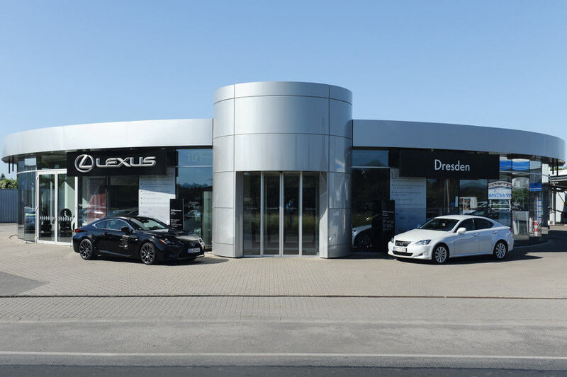 Auch Lexus vermarktet die AVAG in Dresden. (©Klaus Voit)