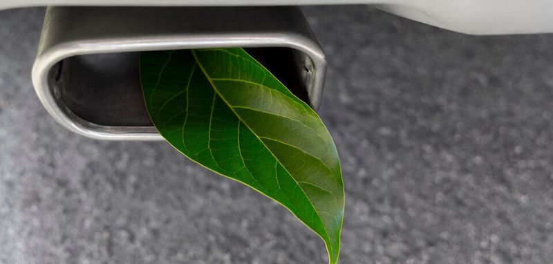 Bislang wird nur die Motorwärme genutzt, um Abgase zu reinigen. In Zukunft könnten Katalysatoren elektrisch vorgeheizt werden, um Schadstoffe beim Kaltstart zu vermeiden.(Bild:  Clipdealer)