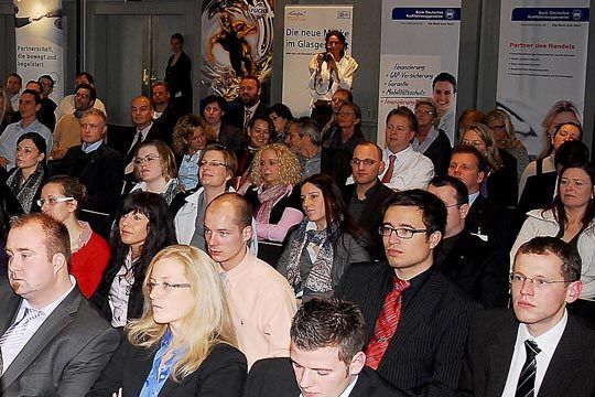 Aber nicht nur bei den Branchenthemen waren die Gäste äußerst aufmerksam dabei. (Archiv: Vogel Business Media)