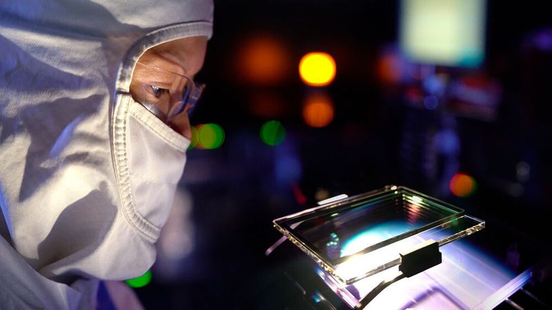 Intel hat immer noch Probleme bei der Prozessorfertigung. Erst gab es massive Verzögerungen beim 10-nm-Prozess, jetzt kommen auch noch die 7-nm-Prozessoren mindestens sechs Monate später als geplant. (Tim Herman/ Intel )