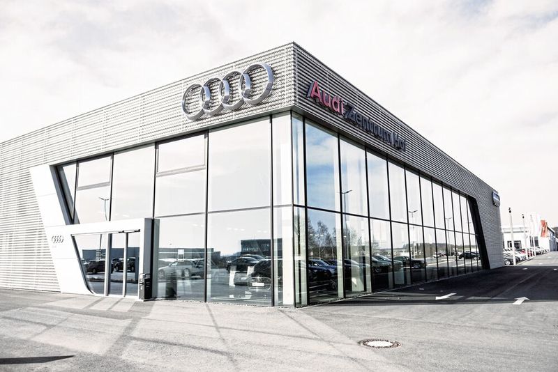 Motor-Nützel – hier im Bild das Audi-Zentrum Hof – will den Herausforderungen der Branche mit Größe und Innovationskraft begegnen.