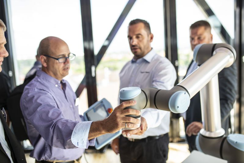 (Quelle:  Universal Robots)