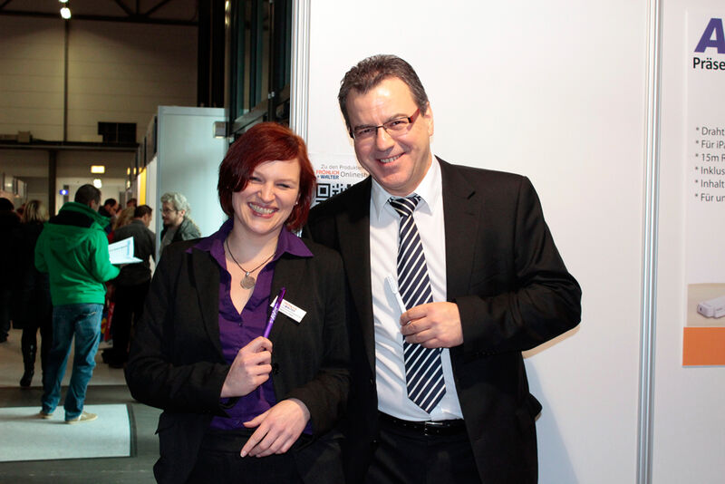 Stephanie Feld (Fröhlich +Walter) mit Wolfgang Dreier (AVer) (Bild: Fröhlich + Walter)