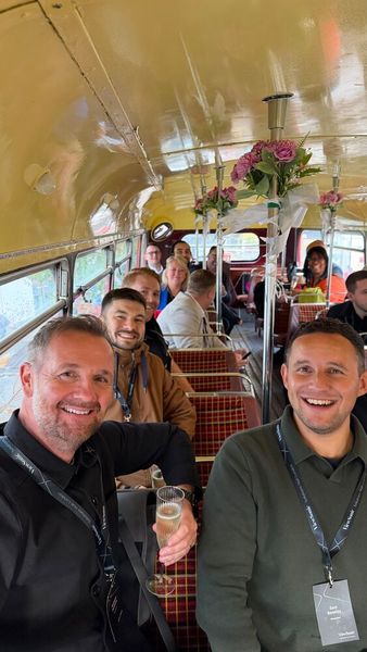Und Spaß war garantiert im Bus: London is calling. (Bild: Vogel IT-Medien GmbH)