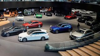 Der Grundpreis fast aller Mercedes-Modelle steigt. (Bild: Daimler)