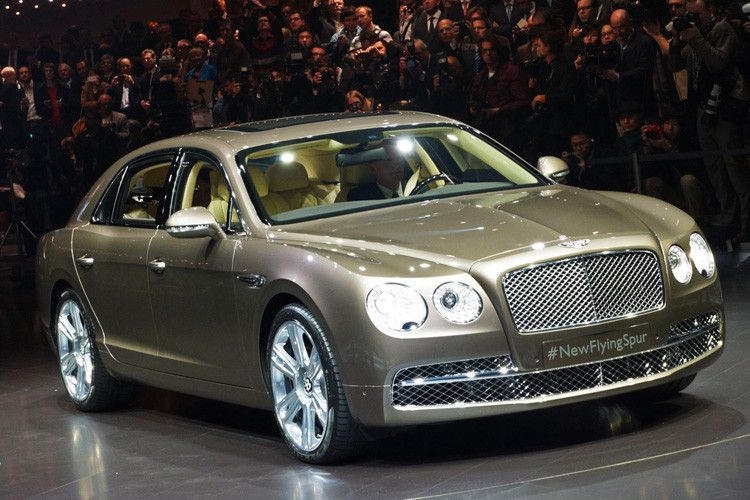 Der neue Bentley Flying Spur leistet 460 kW/625 PS und ist damit 15 PS stärker als die frühere Speed-Version. (Foto: Bentley)
