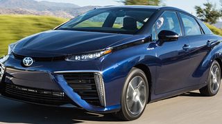 Toyota hat in München den Mirai präsentiert. Er soll September in Deutschland für 78.580 Euro an ausgewählte Leasing-Kunden gehen. (Foto: Toyota)