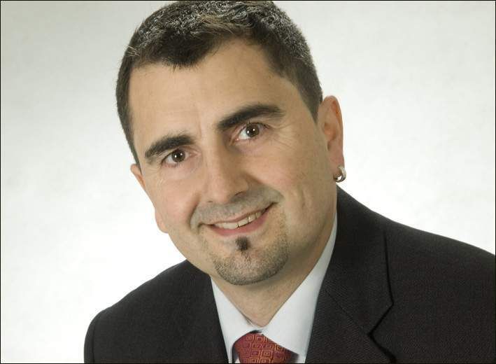 „Die Pflege des Baukastensystems ist eine große Herausforderung“, sagt Rainer Jilge, Key-Account-Manager Automotive und Sonderlösungen bei der Maka – Max Mayer Maschinenbau GmbH, Nersingen, „das Anpassen an die ständig wachsenden Anforderungen jedoch eine noch größere.“ Bild: Maka (Archiv: Vogel Business Media)