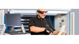 Mit der neuen Hänel-Datenbrille können Nutzer laut Anbieter ergonomischer kommissionieren als mit herkömmlichen Modellen. (Hänel Büro- und Lagersysteme)