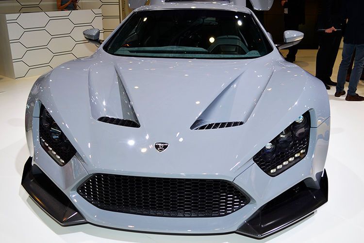 Zenovo zeigt in Genf seine Supersportmaschine TS1. (Rehberg)