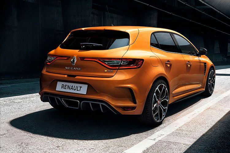 Die Hinterachse ist 4,5 Zentimeter breiter als beim GT. (Renault)