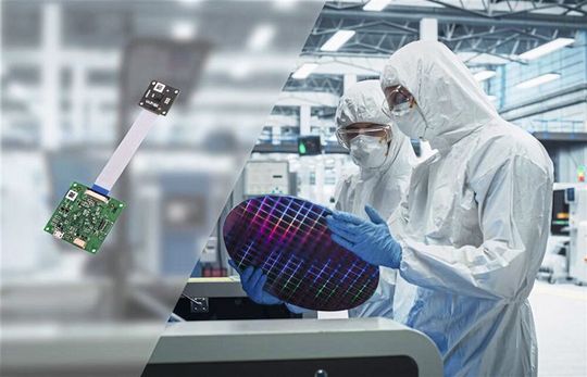 B5T-007003 modules combine pre-trained AI models with proven camera hardware to reliably detect employees in cleanroom suits.(Image:  Omron)