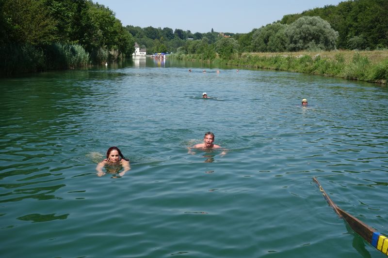 Dank Oliver Weiß, Ingram Micro durfte Besa Agaj, IT-BUSINESS die Fische erschrecken (IT-BUSINESS)