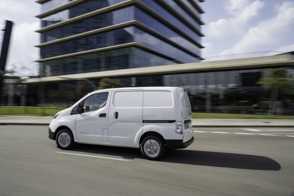 Der elektrische Kleintransporter Nissan e-NV200 verbindet das Beste aus zwei Welten (Nissan)