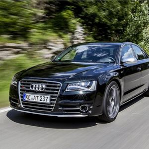 Die Abt-Variante des Audi S8 wird erst bei 290 km/h elektronisch abgeregelt.