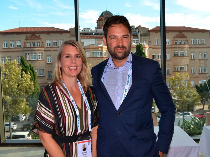 Alison Clark und Oren Yehudai (beide Equinix) sind bereit für das Gespräch mit IT-BUSINESS. (Vogel IT-Medien GmbH)
