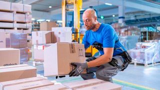 Warum sich der Einsatz von Exoskeletten in vielfacher Hinsicht lohnt, will Ottobock im Rahmen der Hannover Messe 2023 nicht nur anhand von zwei Neuentwicklungen demonstrieren. Hier schonmal ein kleiner Vorgeschmack. (Bild: Ottobock)